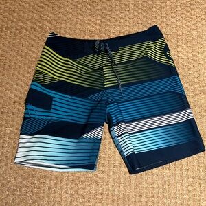 Quicksilver men’s board shorts size 36
